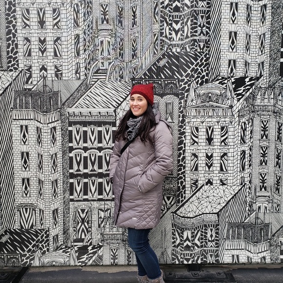 Meet your Posher, Lori - Picture 5 of 6